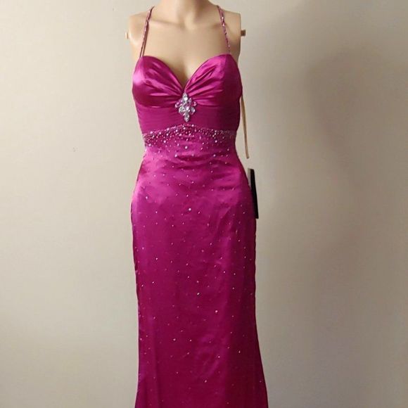 NWT Gorgeous Joli Prom Evening Gown in Magenta - Picture 1 of 4